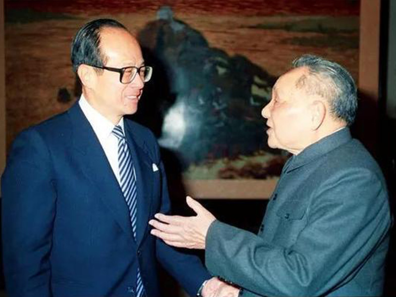 邓公与李先生两度见面，畅谈香港繁荣大计